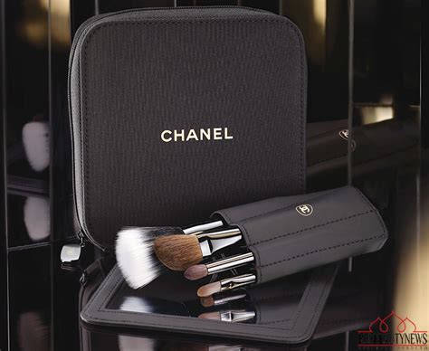 les mini de chanel mini brush set review|Les Minis De Chanel Mini Brush Set (Limited Edition).